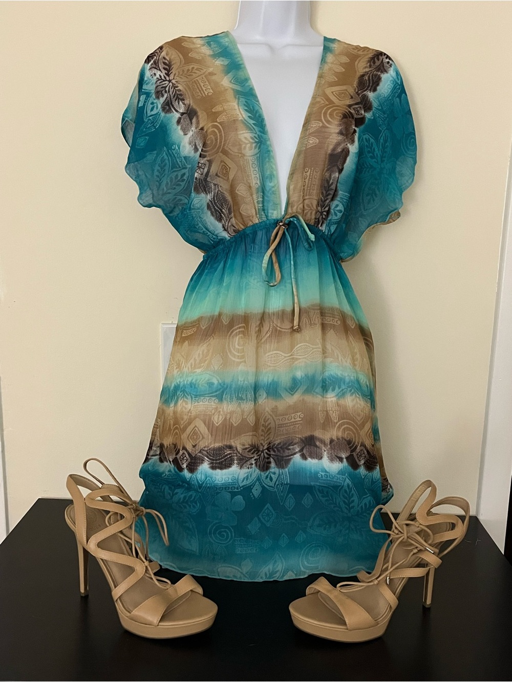 Boho Teal & Tan V-Neck Tie-Waist Dress with stiletto heel set